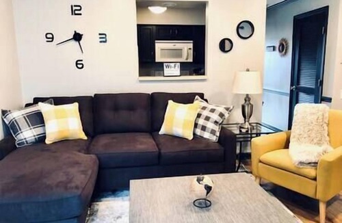 North Capitol Apartment | Beautiful Riverfront Condo in Downtown Nashville