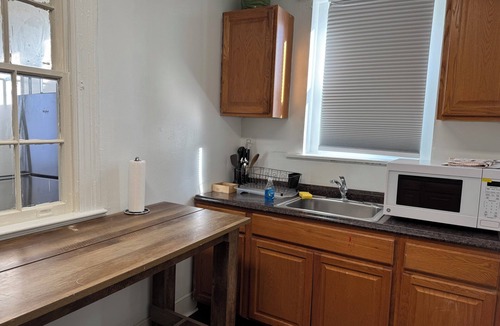 Anacostia Apartment | Beautiful Spacious Apartment 5 Beds with Easy Parking