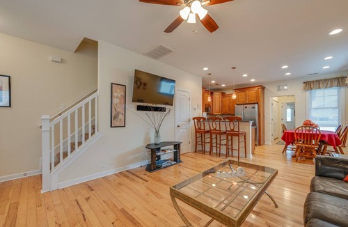 Buckroe Beach House | Beautiful & Spacious Beachside Escape - Sleeps 10!