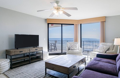 Orange Beach East Condo | Beautifully Updated 4th Floor Phoenix X Condo!