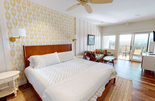 Westfield Cabin | Bedroom 2 - Modern Farmhouse Theme Lodge Room with Beautiful Views