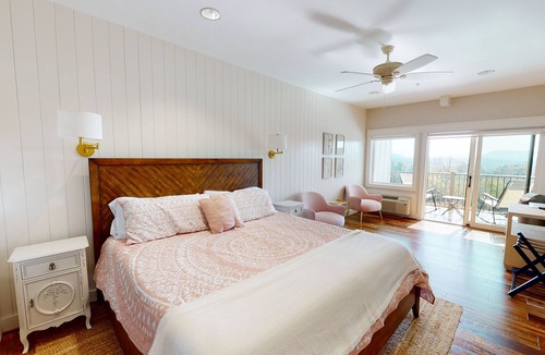 Westfield Cabin | Bedroom 6 - The Big Creek Lodge