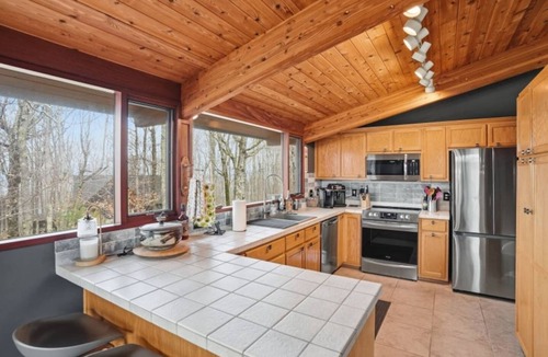 Beech Mountain House | Beech Mountain Retreat- HotTub*Firepit*Ski Views