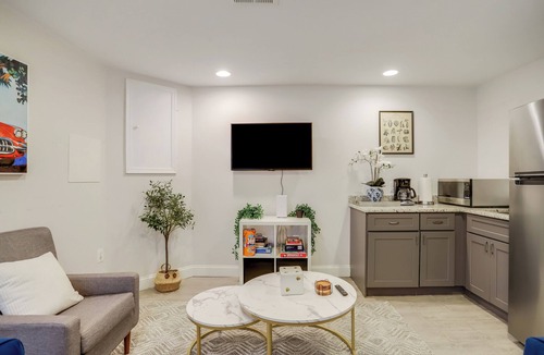 Trinidad House | “Bella Casa” Fabulous 4 bed 4 bath townhome near H St & Union Market
