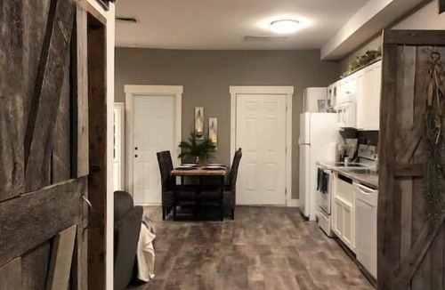 Madison Apartment | Best downtown location! Stablemasters Quarters is awarded winning! Come see why…