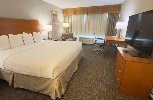 Hillside Hotel | Best Western Plus Chicago Hillside