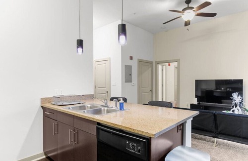 Five Points South Apartment | ~BHM Haven Awaits: Fully Equipped 1BR|1BA W/Pool~
