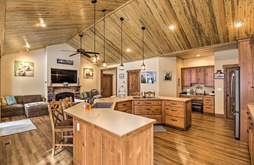 Bigfork House | Bigfork Modern Living - Pet & Family Friendly!