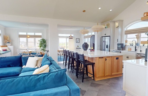 Carova Beach House | Bikinis & Bellinis 6BR Oceanview | 4 night stays available | Pets | 4x4 Beach