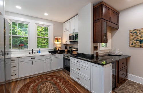 Montreat House | Birdwood | Renovated Historic Montreat Home with Deck, Fire Pit & 2 Grills!