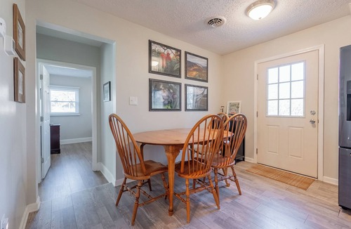 Blacksburg House | Bishop Ridge Retreat in Blacksburg: quiet country views, 7 mins to downtown, deck and cozy stove.