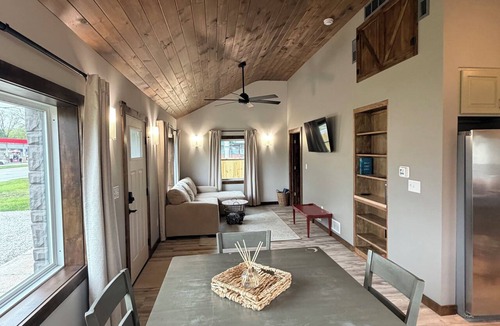 Bedford House | Bitty Box ~ A charming, comfortable and surprisingly spacious home in Toledo
