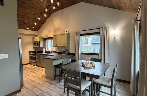 Bedford House | Bitty Box ~ A charming, comfortable and surprisingly spacious home in Toledo