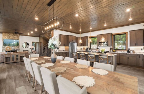 Walland Cabin | Blackberry Ridge Retreat ~ Indoor Pool, Hot Tub, Firepit & More!