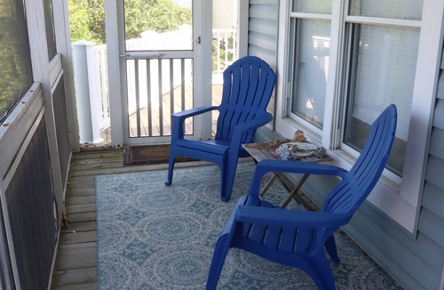 Oak Island Cottage | Blue Dolphin Beach Cottage - Short Walk to Beach and Many New Updates