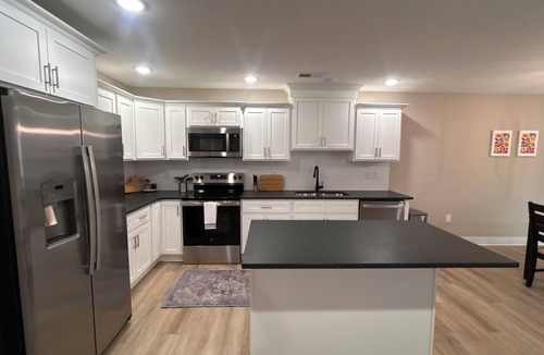 Elizabethtown House | Blue nest - Awesome 3-bedroom bungalow with AC in charming Elizabethtown