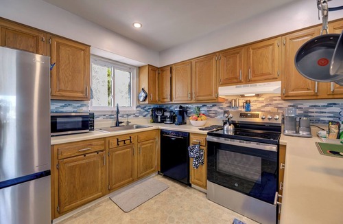 Fairfield Harbour Condo | Blue Pelican River Oasis on the Neus! Walk to Pier