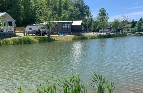 Morganton House | Blue Ridge Mountain Escape: Waterfront Tiny House!