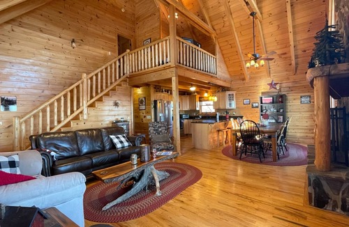 Cana Cabin | Blue Ridge Parkway Panoramic Paradise-60 Mile View