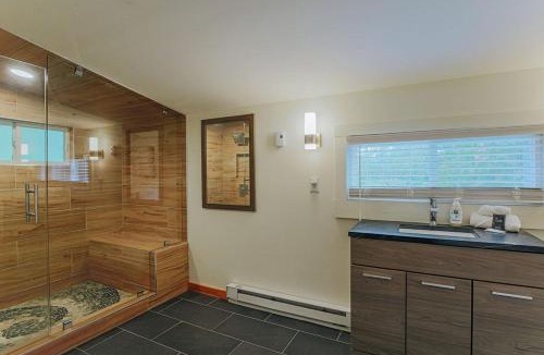Roseland House | Bluebird Cottage