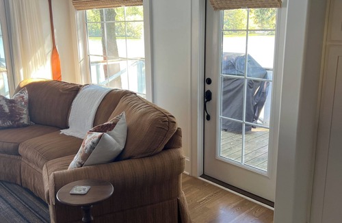 Kelso Cottage | Bluebird Rest - Peaceful Lake Retreat