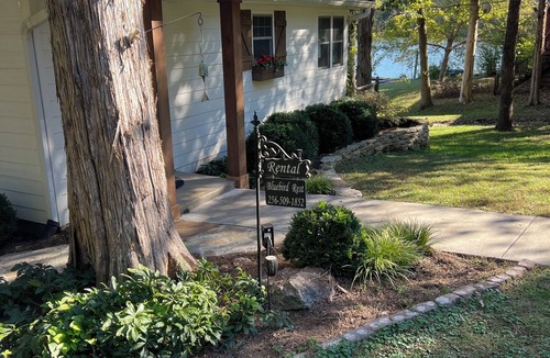 Kelso Cottage | Bluebird Rest - Peaceful Lake Retreat