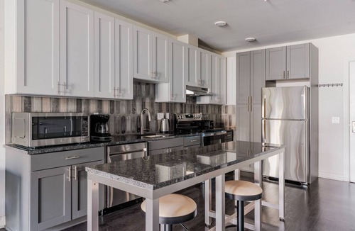 Chevy Chase Apartment | Blueground | Chevy Chase, rooftop, nr Rock Creek Park