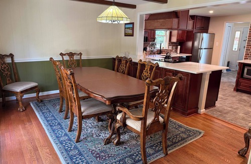 Bluemont House | Bluemont home just minutes to wineries, breweries, hiking and more!