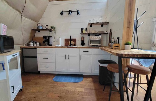 Forest Hill Cabin | "Bluestone" Luxury glamping dome w/hot tub on a private deck, heat and a/c