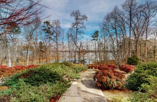 Seneca House | Boat Dock: Lake-View Retreat 5 Mi to Dtwn Clemson