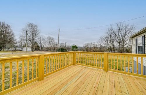 Bronston House | Boat, Fish, Hike & Explore: Cozy Home in Bronston