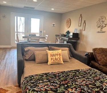 Ringgold Apartment | Bohemian Hideaway, Mountain and Valley Views, Pet Friendly