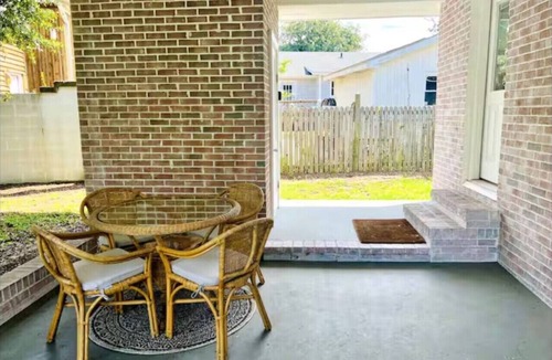 Long Beach House | BOHO beach home 2 minutes to beach, food, and fun