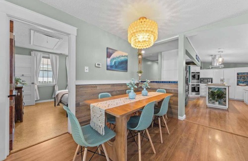 Willoughby Spit House | Boho beach house w/foosball & patio