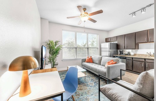 Greater South River City Apartment | Boho SoCo 1BR Queen Suite w/GymPickleballLaundry