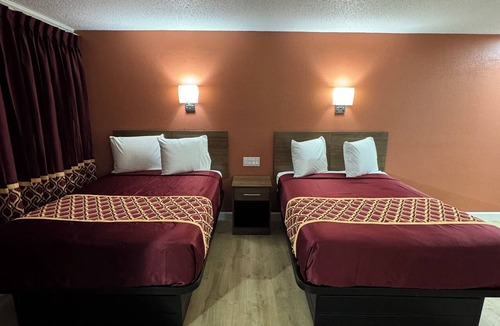 Middlesboro Hotel | Boone Trail Inn