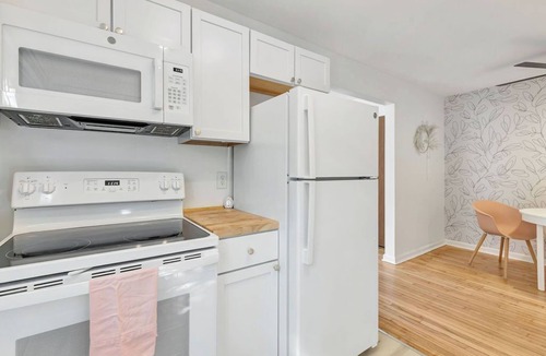 Westwood Apartment | Botanical Beautiful; Pet Friendly; 6 Miles to UCMC. Perfect For Long Term Stays