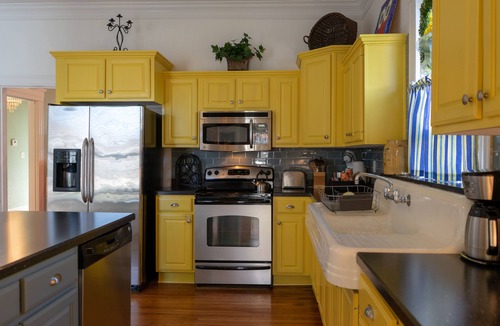 Bardstown Cottage | Bourbon Cottage, 2 BR, Downtown Historic Bardstown next to Bakery!