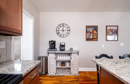 Prestonia House | Bourbon House 1 | Walk to Expo Center