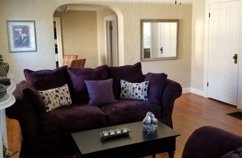 Columbus House | Boutique suite in Historic Downtown Columbus, Indiana