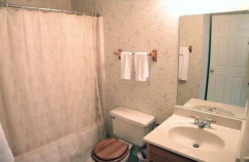 Davis Condo | BR248-Recent Updates! A/C! Outdoor Pool
