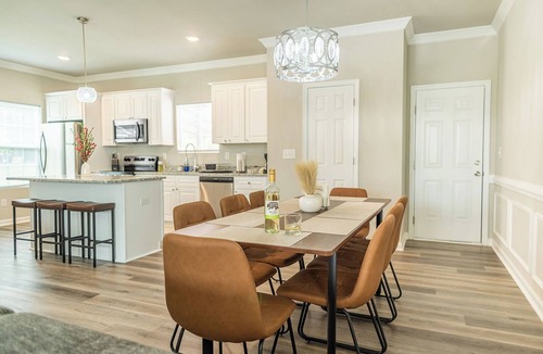Paw Creek House | Brand New 3BR - Patio - Fast WiFi+Workspace - Near Airport & Whitewater Center