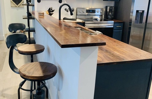 Inland Greens House | Brand New Industrial Farmhouse- Entire Home
