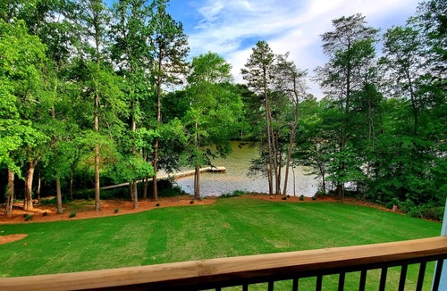 Greer House | BRAND NEW Lake House, Relaxing Retreat, 15 Min from GSP