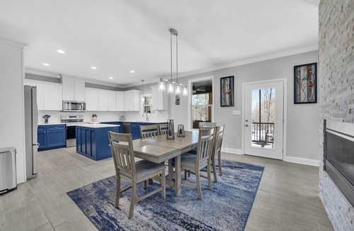 Catawba House | Brand New Lakefront on Lake Norman | Free Pedal Boat