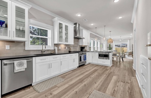 Wilmington House | Brand New, Spacious 5BR Retreat - Close to Beach, Downtown Wilmington & Dining