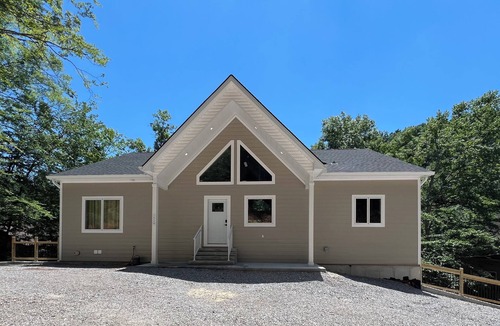 Lakeside Estates House | Brand New, Spacious 9 bedroom, 9 1/2 bath Waterfront house in Lakeside Estates