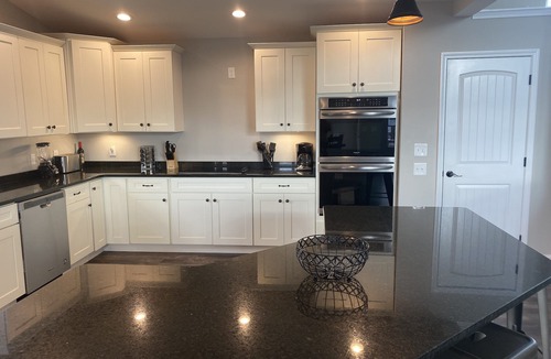 La Follette House | Breathtaking 6Bd/6 Bath/PRIVATE DOCK All The Bells and Whistles!