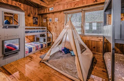Smoky Mountains House | Breathtaking Hideaway cabin