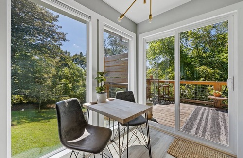 Woodfin Cottage | Bright and Tranquil Guesthouse!
